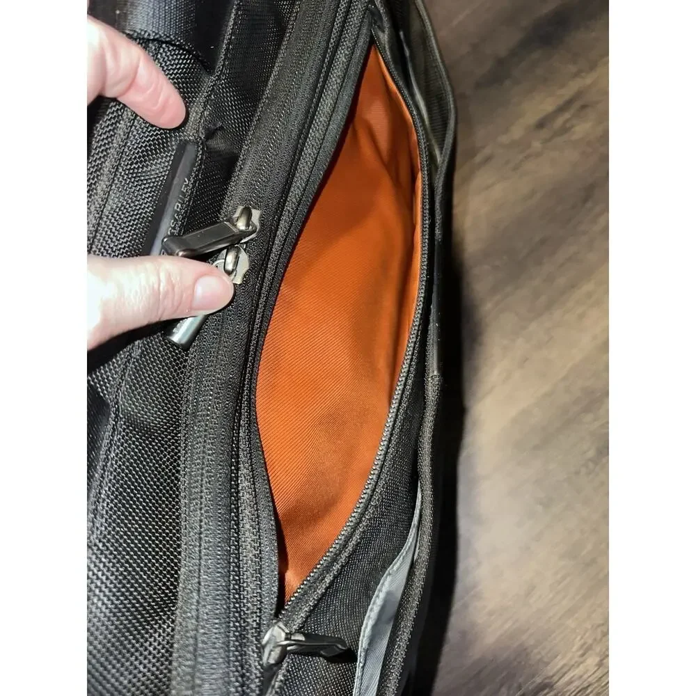 Briggs & Riley Travelware Black Expandable Rolling Laptop Carry On Briefcase